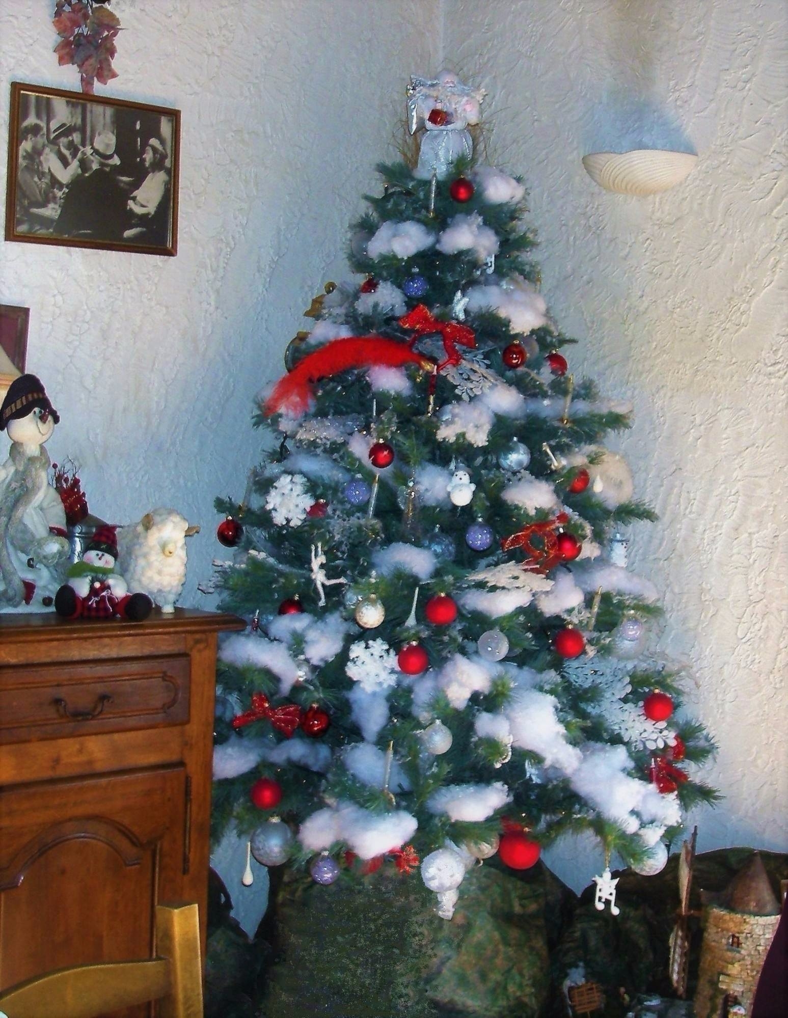 Les comptoirs d' achat et vente Or Amiens Rouen décorent le sapin de Noël